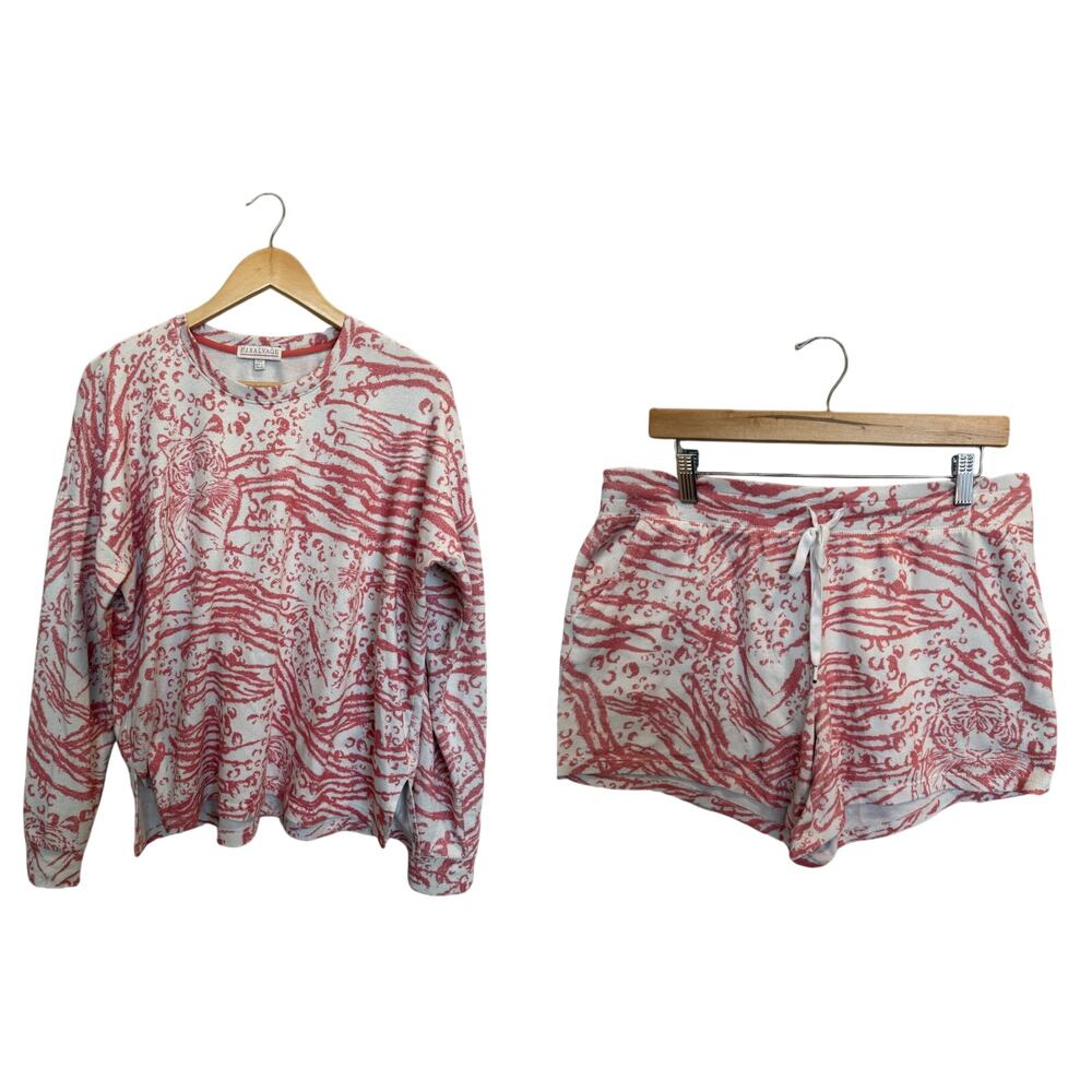 PJ Salvage Loungewear Set Women’s L Pink White Tiger Long Sleeve Shorts Pajamas